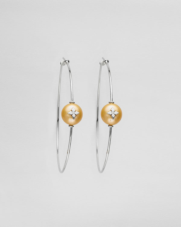 GOLDEN HULA CLOVER INLAY PEARL EARRINGS