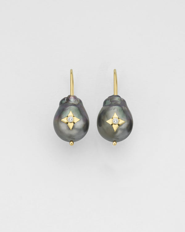 MINI BAROQUE TAHITIAN PEARL CLOVER INLAY EARRING